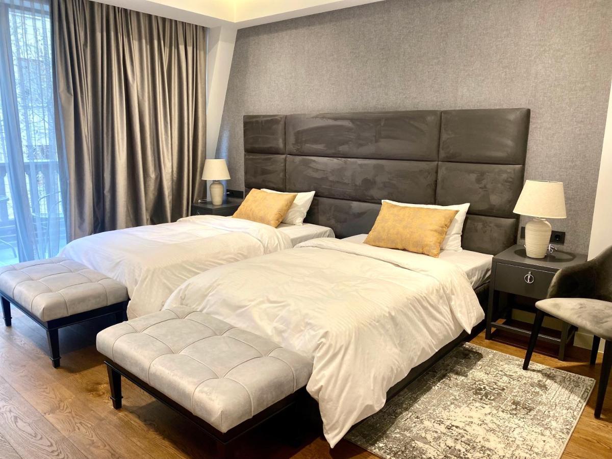 Heart Of Yerevan - City Center Luxury Apartments Exterior photo